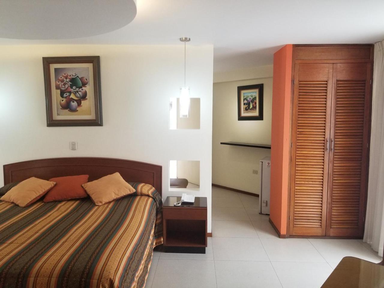 Hotel El Brujo La Merced Trujillo Bagian luar foto