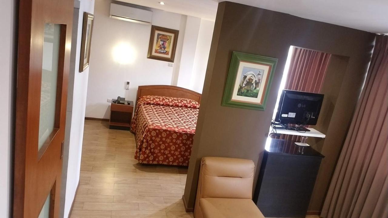 Hotel El Brujo La Merced Trujillo Bagian luar foto