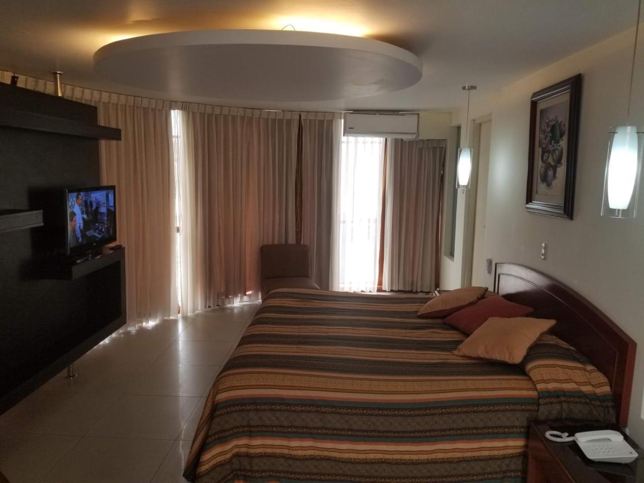 Hotel El Brujo La Merced Trujillo Bagian luar foto
